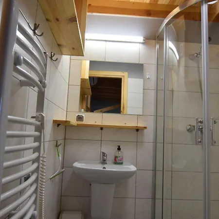In A Quiet Location By The Mausz, In Kashubia بيت للعطل Parchowo