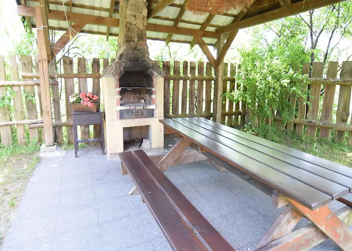 In A Quiet Location By The Mausz, In Kashubia Parchowo