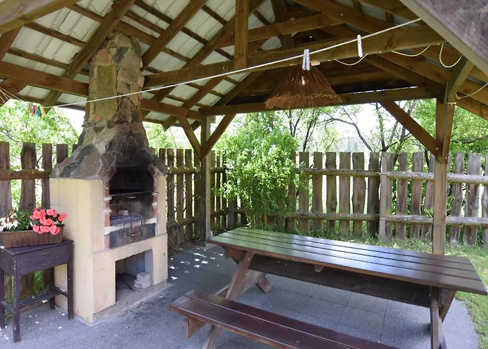 In A Quiet Location By The Mausz, In Kashubia Dom wakacyjny Parchowo